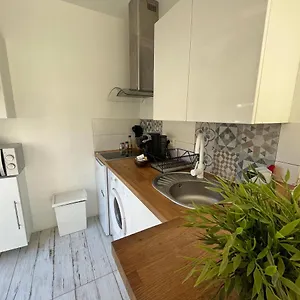  Appartement Proche De La De L'almanarre France